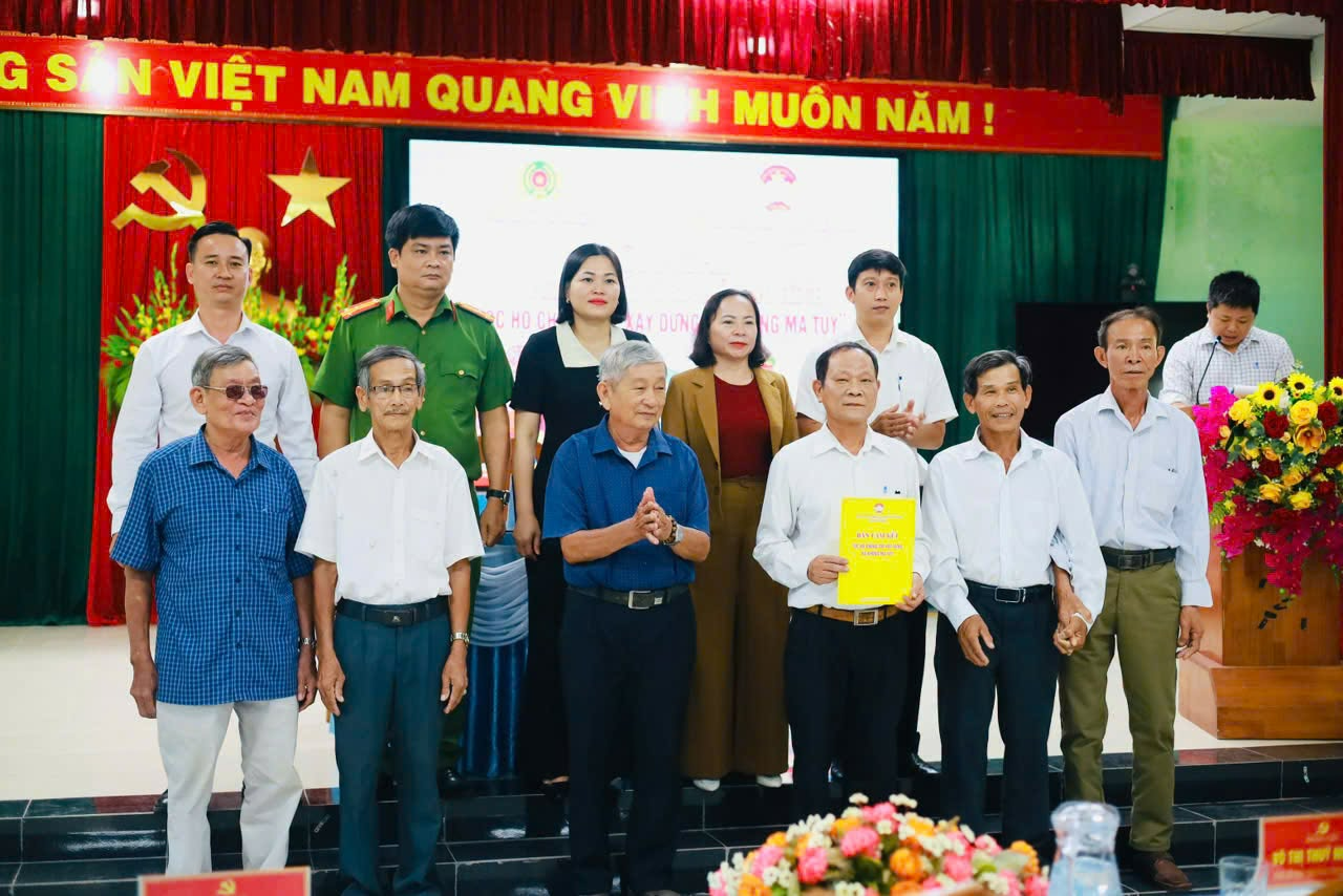 anh tin bai